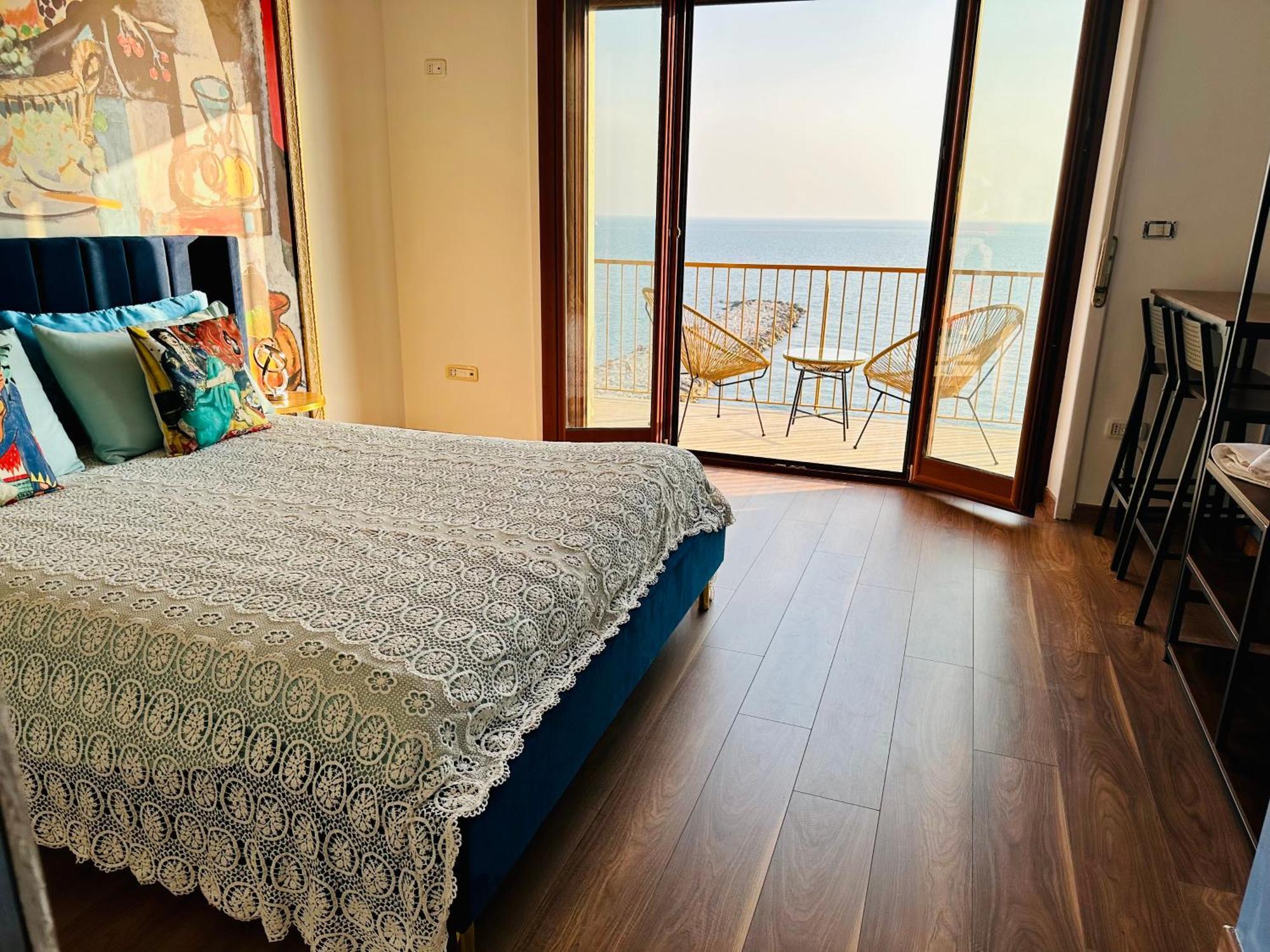 Blumare Arthouse Otel Salerno Dış mekan fotoğraf